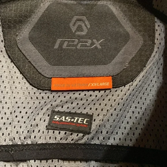 REAX motorcycle Jacket - Picture 3 of 8